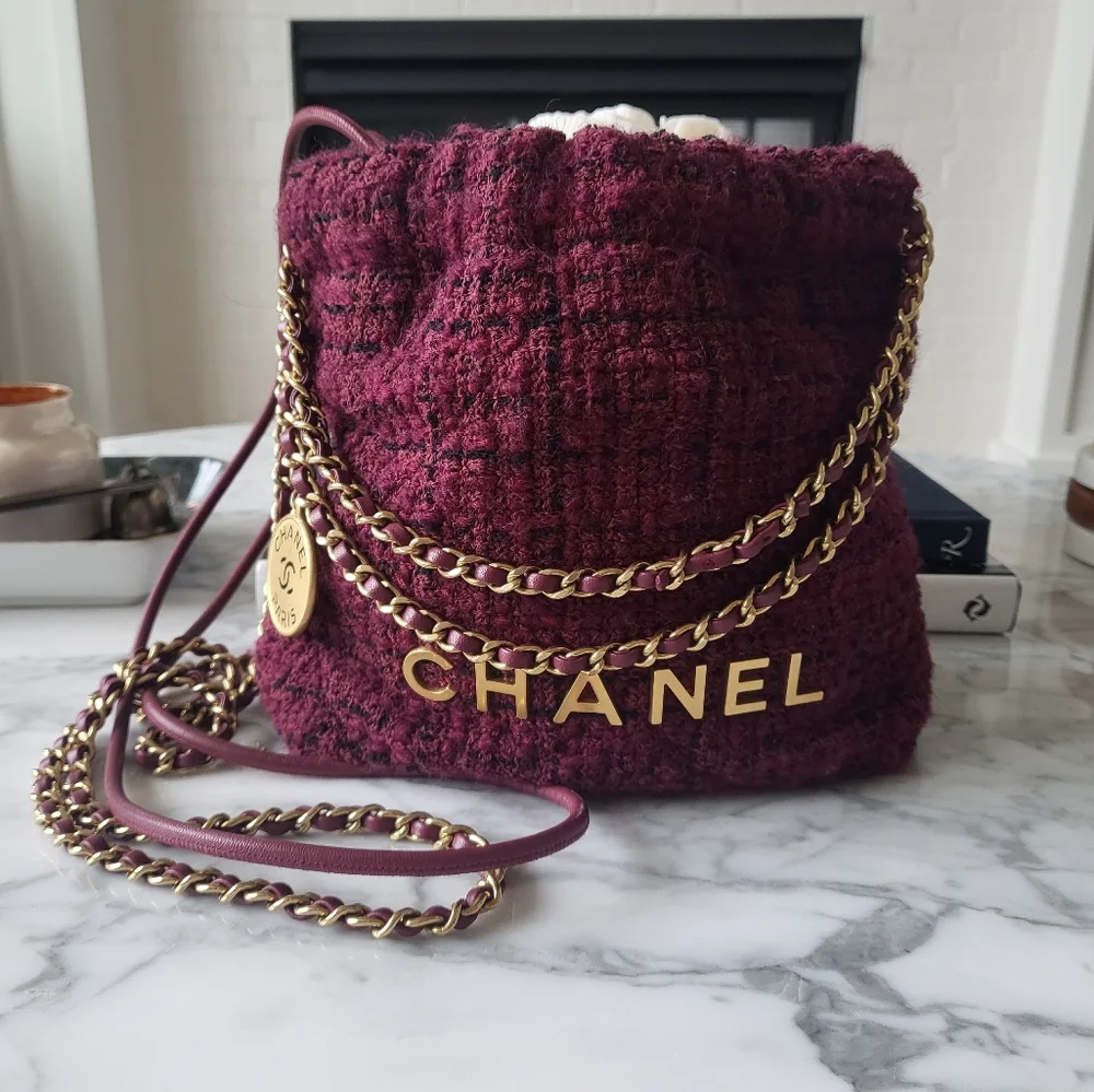 Chanel Mini 22 - Picture 1 of 16